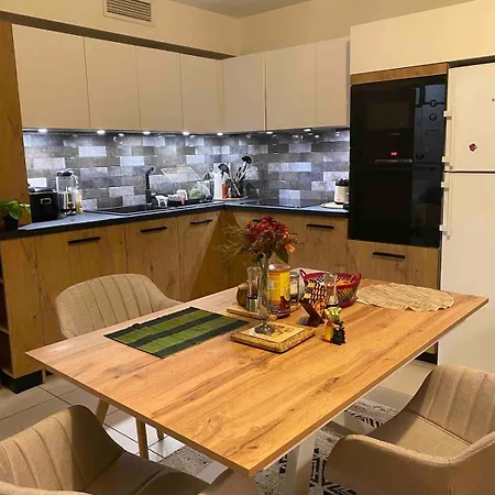 On Place Des Marquises, 公寓