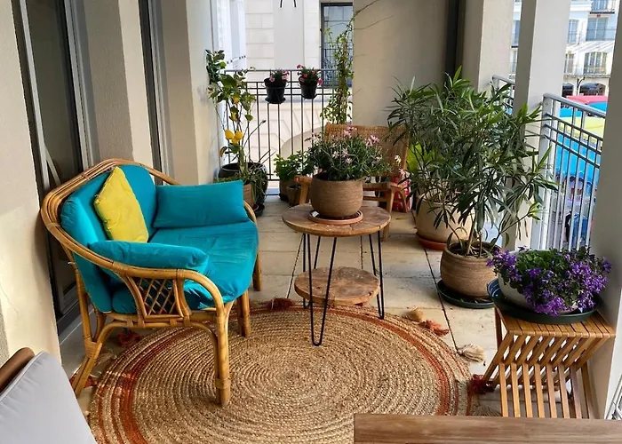 On Place Des Marquises, Appartamento